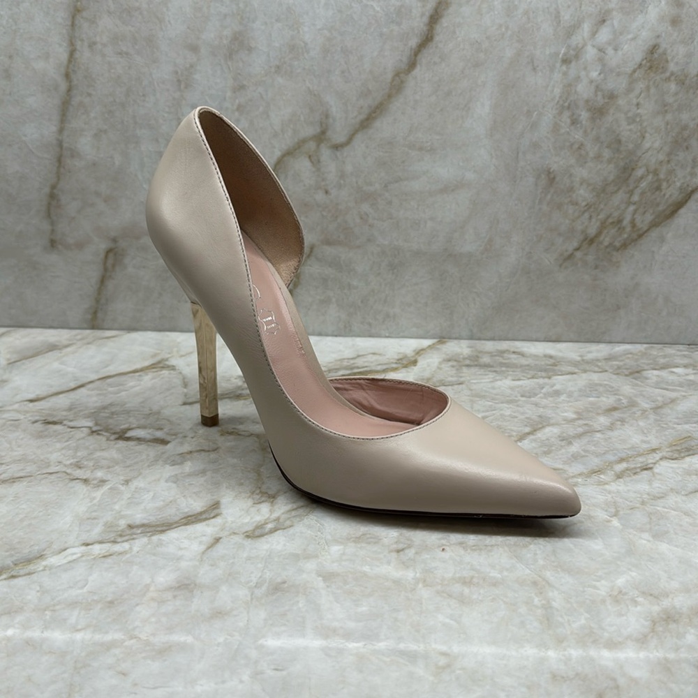 ALDO Classy pumps with gold hardware